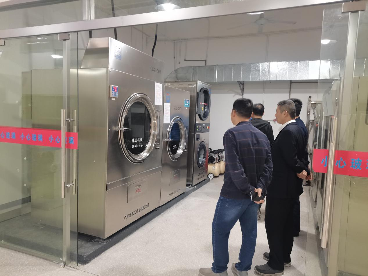 廣州國(guó)產(chǎn)工業(yè)洗衣機(jī)XTH-250D真材實(shí)料