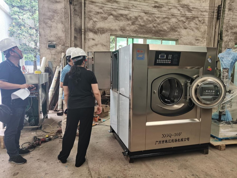 國產廣州工業(yè)小型洗衣機：診所隔離式洗滌，高效節(jié)能操作簡單售后無憂