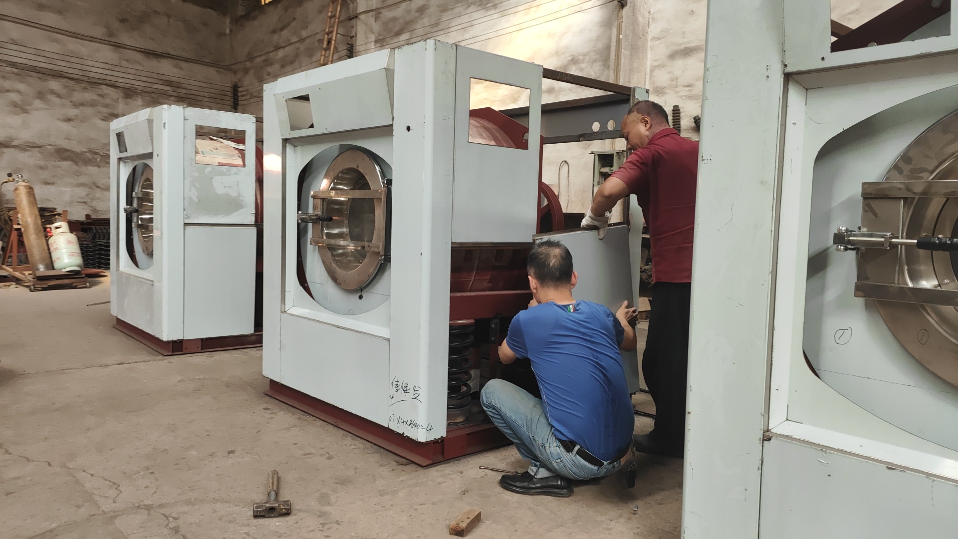 
珠江洗滌工業(yè)全自動(dòng)洗衣機(jī)如何服務(wù)中山大學(xué)附屬第一醫(yī)院等知名單位？憑借專利技術(shù)與高效洗滌方案！
